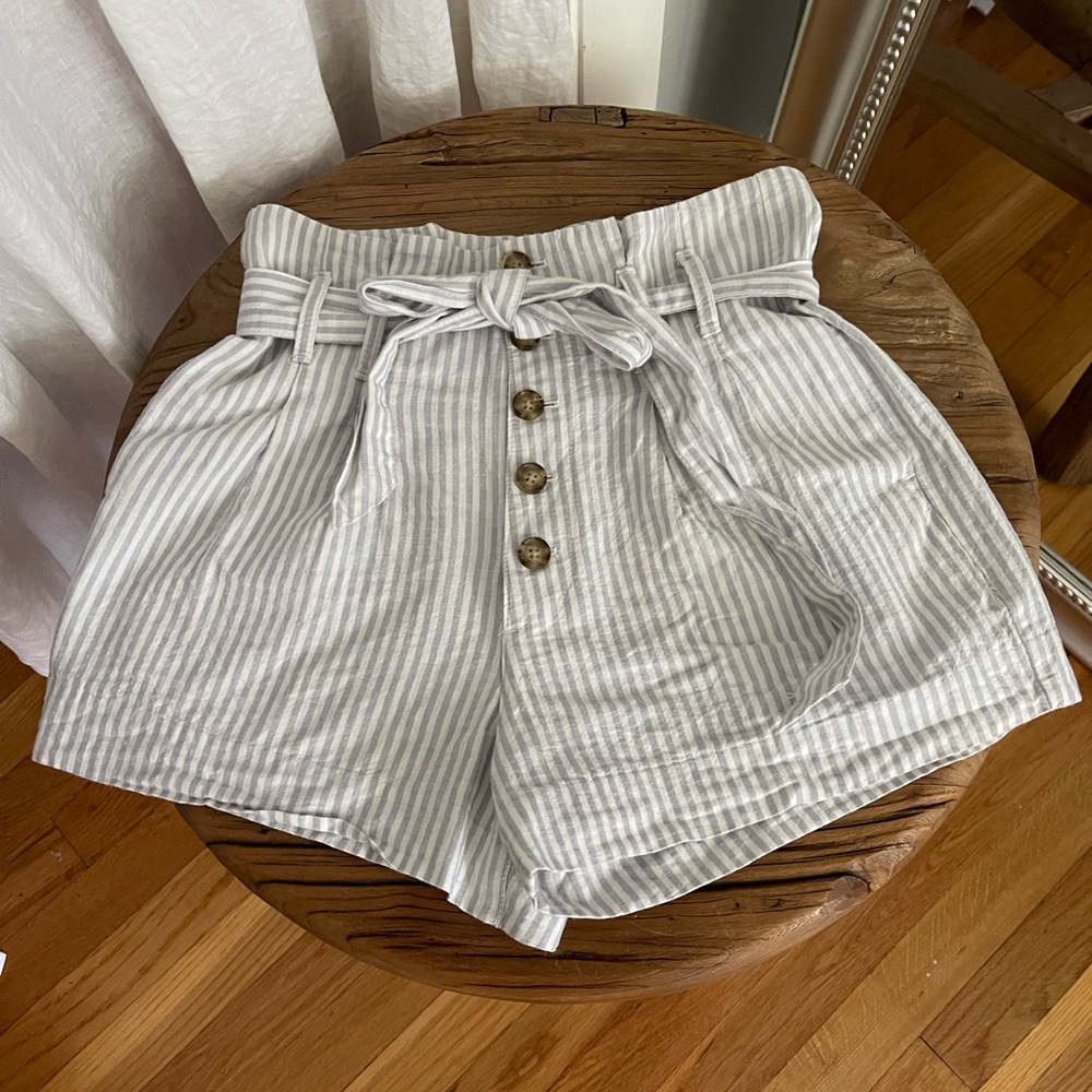 Abercrombie & Fitch Gray and White High Waist Shorts